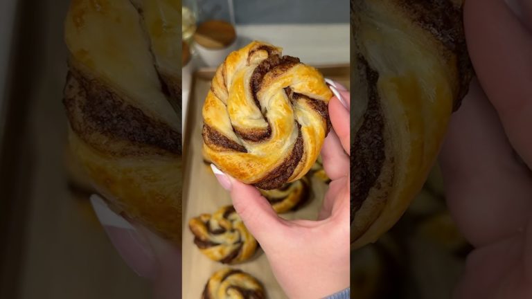 viral nutella swirls dessert recipe 🍫 #shorts #easydessert #easyrecipe #nutella #recipe #dessert
