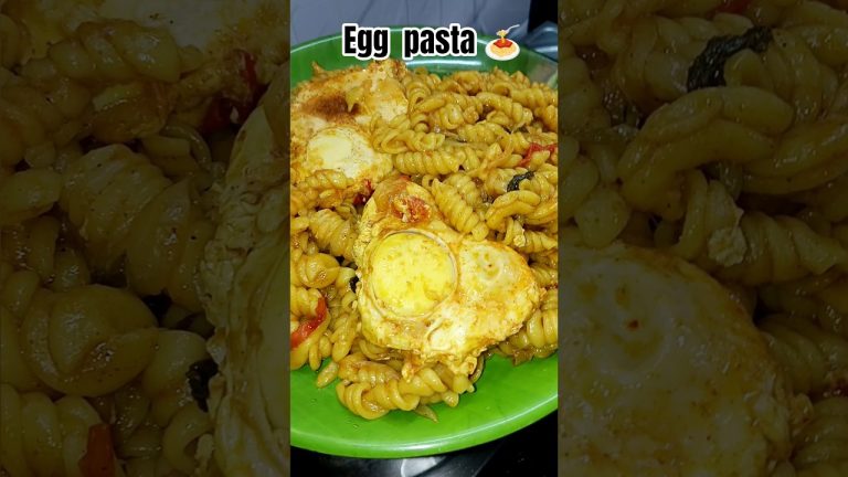 Trending Egg Pasta🍝in Cooker🤤 #pasta #macroni ##shorts #recipe #macronipasta #eggpasta #eggmacroni