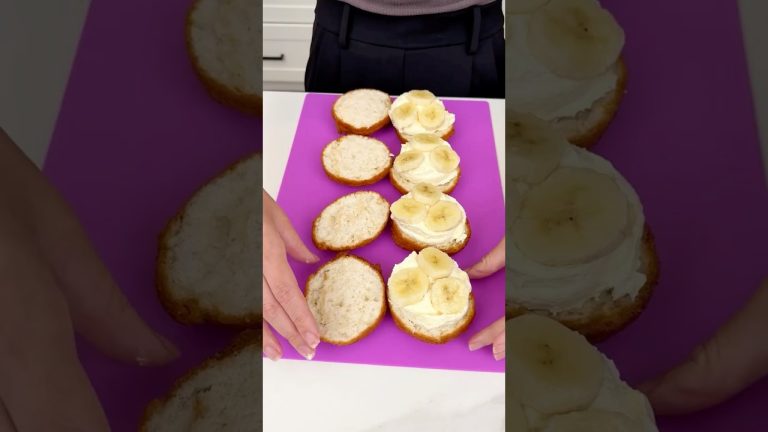 The perfect dessert!  #easyrecipe #recipe #dessertrecipes #banana #donuts #pudding #dessert