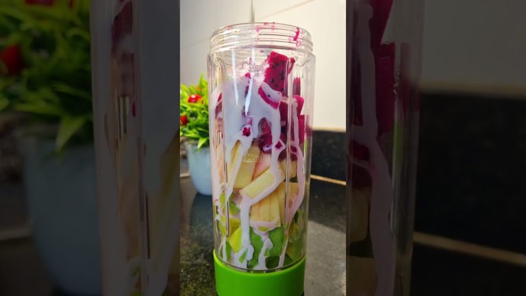 Avocado and Dragon Fruit Healthy Smoothie – Easy Fruit Shake Recipe  #smoothie #fruitsmoothies