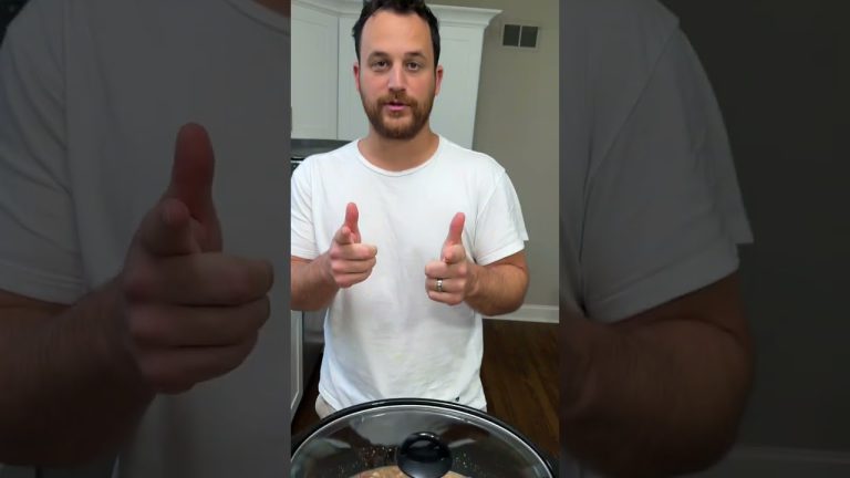 Crockpot Creamy Beef & Noodles! 🤤