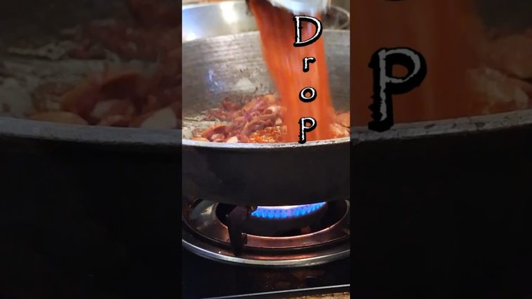 Tasty Pinoy Spaghetti with Savory Sauce 🍝 | Easy & Delicious Recipe