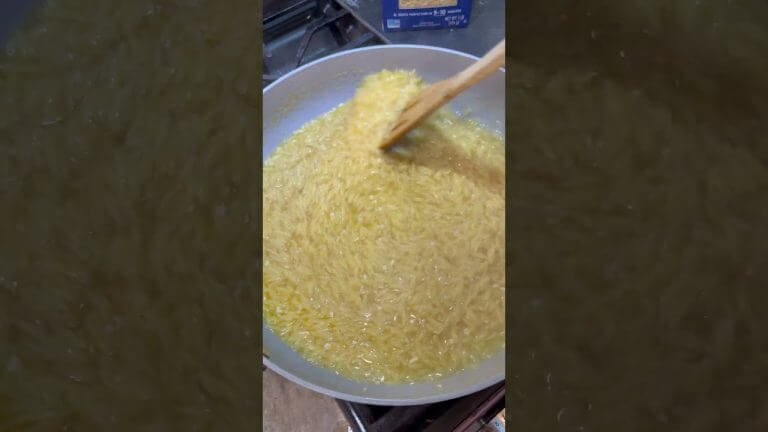 Creamy Garlic Parmesan Orzo #shorts #pasta