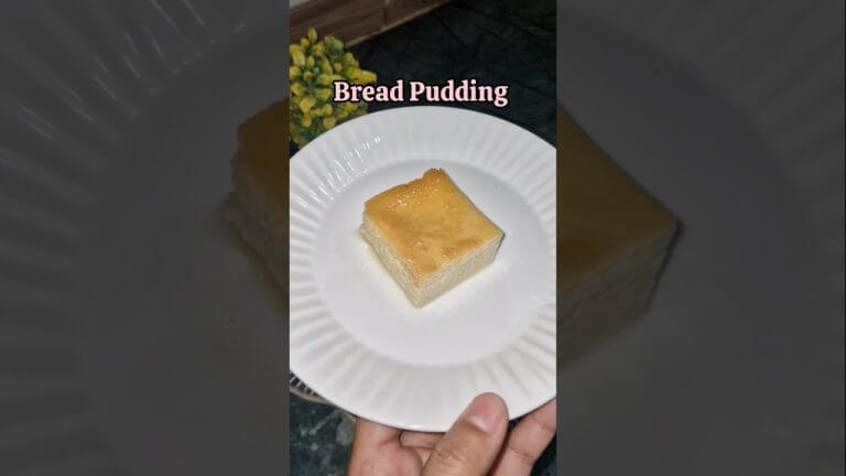Bread Pudding 😍 | Easy Dessert Recipe 🍮 | Soft & Creamy Sweet Treat #shorts