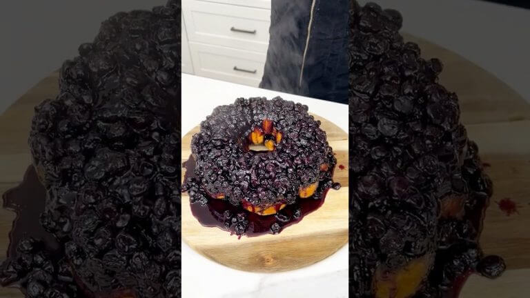 Easy blueberry dessert  #easyrecipe #recipe #dessert #blueberry #monkeybread #baking