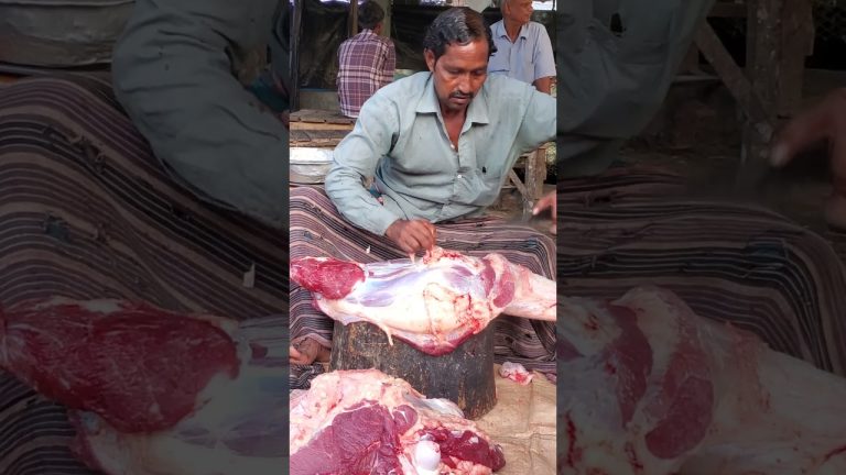 Cutting Beef by Expert Butcher 994 #bbqmeat #beef #freshmeat #butcher #bbq @MeatChoppersBD​