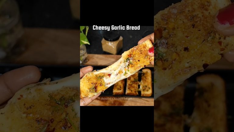 Cheesy Garlic Bread Recipe 🧄🧀 | Easy Cafe Style Garlic Bread at Home | #shorts