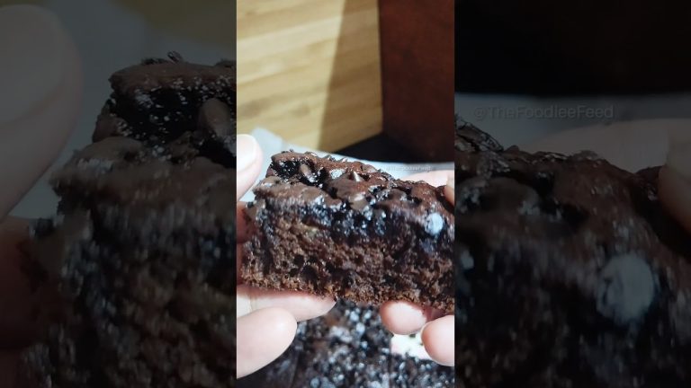 The BEST Double Chocolate Banana Bread Recipe! 🍫🍌🍞#shorts #trendingshorts #bananabread #chocolate