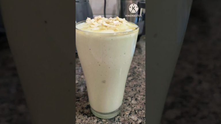 Healthy Avocado Smoothie #healthybreakefast #food #viral #avocadosmoothie