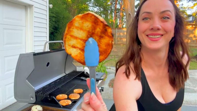 Can This 6 Burner Grill Handle a Backyard Feast?