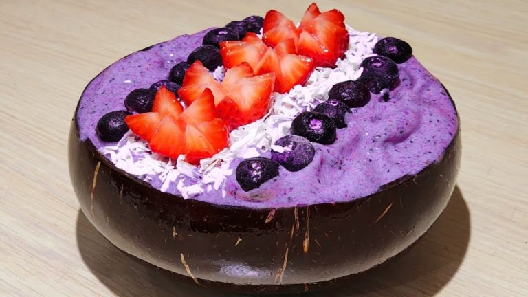 My 5-Minute Smoothie Bowl Recipe for Busy Mornings Purple Paradise ice cream #acaibowl #cookology