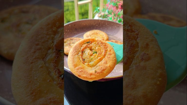 Twisted Aloo Paratha 😍| Viral Recipe 🔥 #shorts #aloo #paratha #viralvideo #shortsfeed