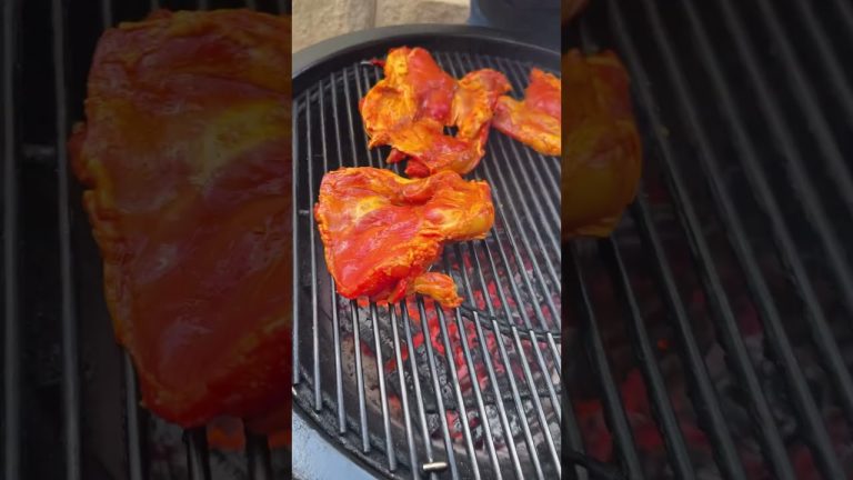 Se tiene que hacer la carnita asada. #carneasada #polloasado