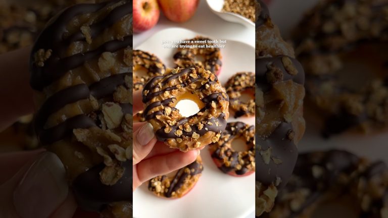 Healthier Dessert Idea: Caramel Apples😍 #easyrecipes #healthydessert #fallrecipes