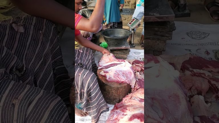 Chopping Beef by Exparte Butcher 1k23 #bbqmeat #beef #freshmeat #food #butcher #bbq @MeatChoppersBD​