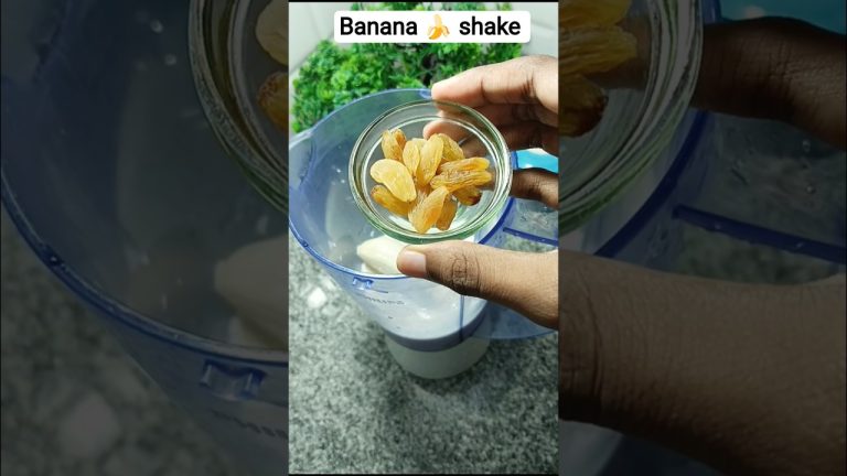 Banana shake #shorts #viral #new #song #music #food #tastyindia #recipe #trending #fruitcutting