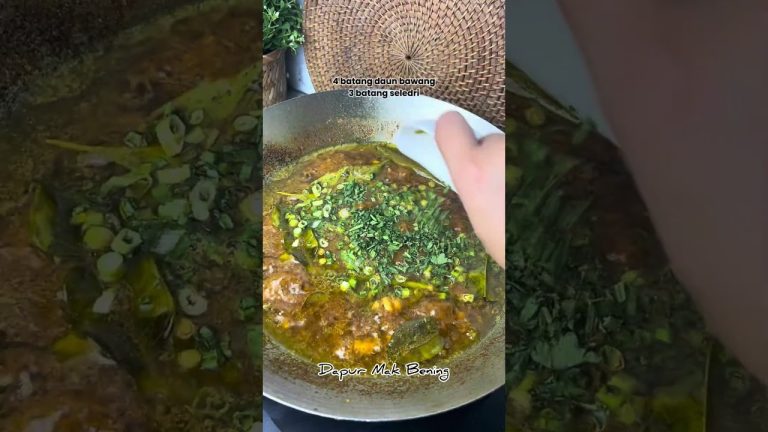 Mau makasi ke abang mie ayam langganan, resepnya beuh banget #mieayam #resep #noodle #cooking