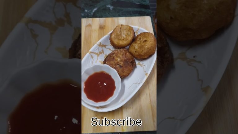 Bachi hui chicken stuffing se bread bolls kaise banaye😋 Bread bolls recipe #shorts #tastycookbite