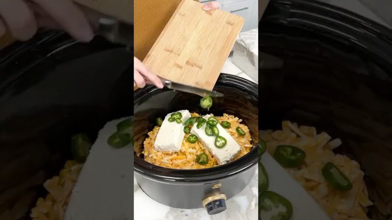 Easy crockpot appetizer  #easyrecipe #recipe #crockpot #corndip #slowcooker