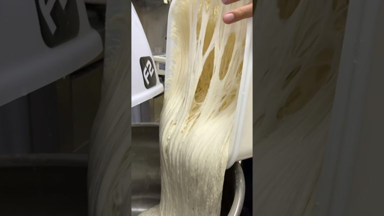 신기한 재료 넣어 더 건강한 빵 / How to make healthy ciabatta in korean bakery