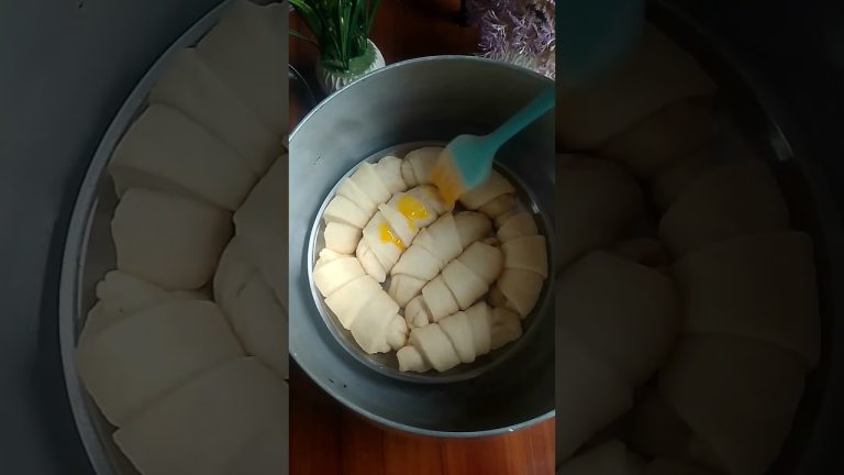 সব থেকে মজাদার পাউরুটি রেসিপি। #shortvideo #food #recipe #viralvideo #easyrecipe #mitu #bread