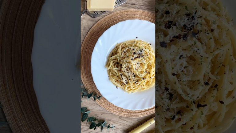 ONLY 5 ingredients and ready in 15 mins! Garlic Butter Pasta 🧄