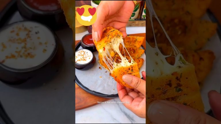 “Cheesy Garlic Bread | Easy 5-Min Recipe 🧄🍞✨” #garlic