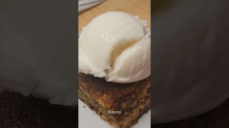 Sticky Toffee Date Cake 🍰 Easy Dessert Recipe! #Shorts