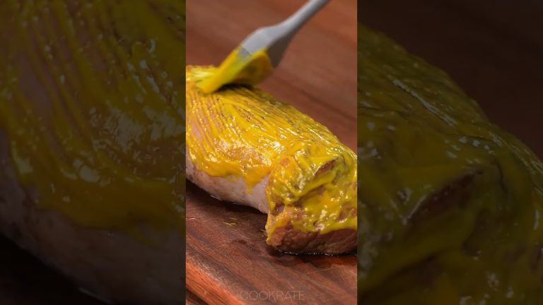 Cook the pork tenderloin like real chefs – with wine and puff pastry!