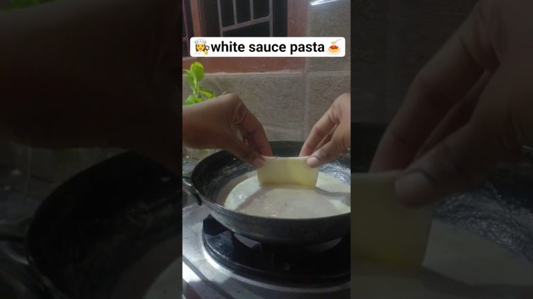 👩‍🍳White sauce pasta🍝🤤|RECIPE IN DESCRIPTION👇❤️|@Sris.world28 #srisworld #whitesaucepasta #yt