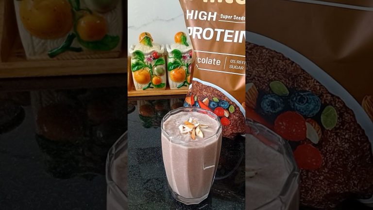 High Protein oats and Banana shake ………..#shake #bananashake #recipe #shorts