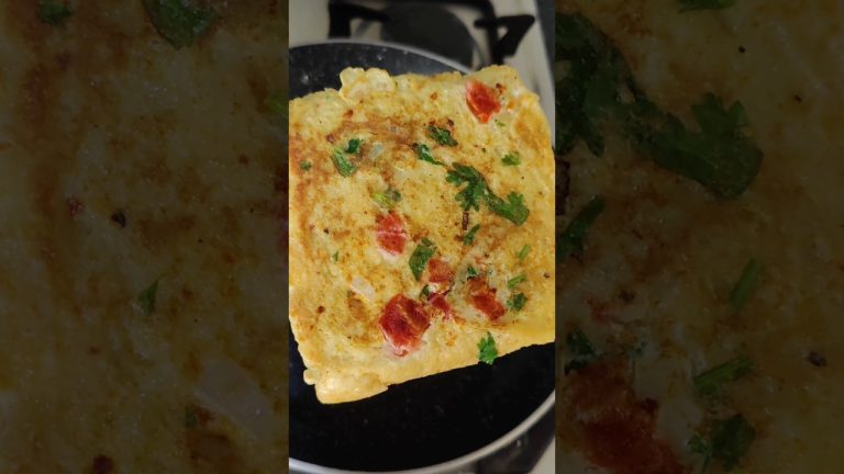 Quick and easy bread Toast/How to make a perfect toast #shorts #egg #shortsvideo