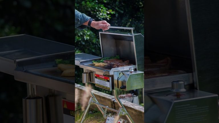 Boat days to bush escapes see how effortlessly the Classic Gas Portable BBQ goes wherever you do.