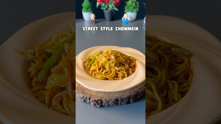 Street Style Chowmein Recipe #shorts #recipe #chowmein #noodles