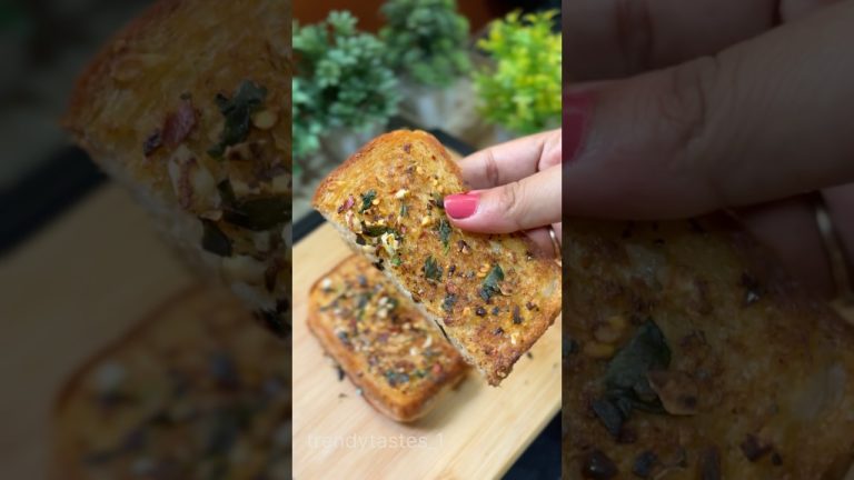 Cheese Garlic Bread Recipe | #shorts #foodshorts #youtubeshorts