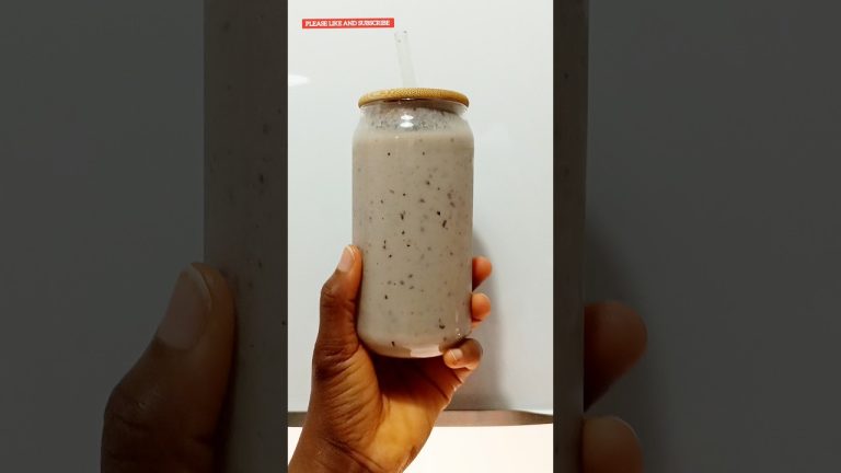 Healthy Smoothie Recipe #shorts#trending #explore #healthy #smoothie#easyrecipe #foodnmorewithyemzy