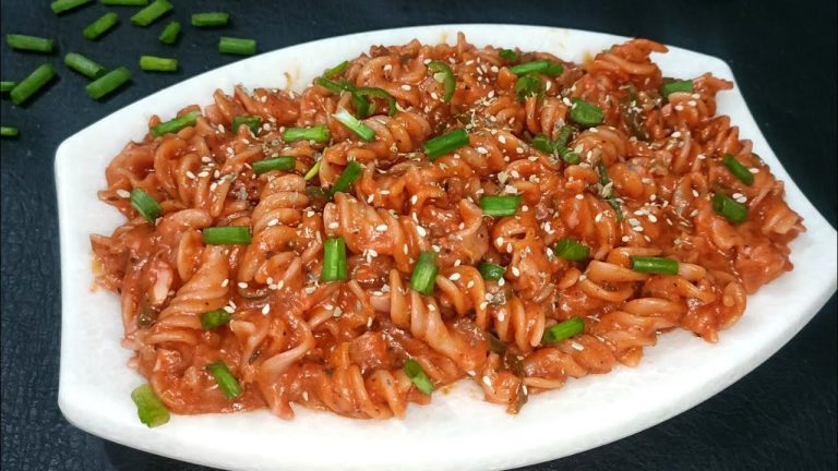 लाल लाल टमाटर वाले चटपटे पास्ता। Tomato paste। Pasta recipe । Brekfast