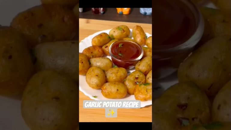 “ Potato Garlic Bread 😍”#shorts#ytshorts#food #recipe #potatosnacks#shortsfeed #trending
