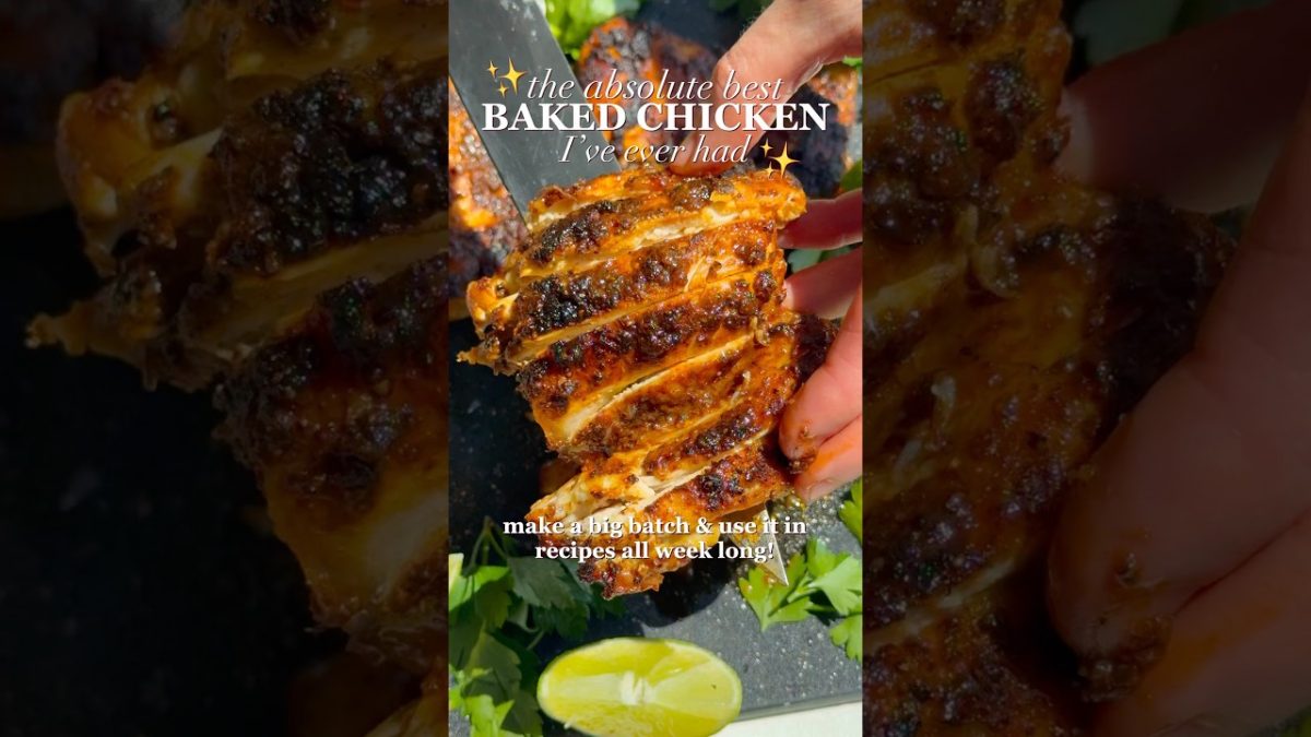 BEST Baked Chicken Thighs: Click the link in my bio and then select the photo to get the recipe ❤️