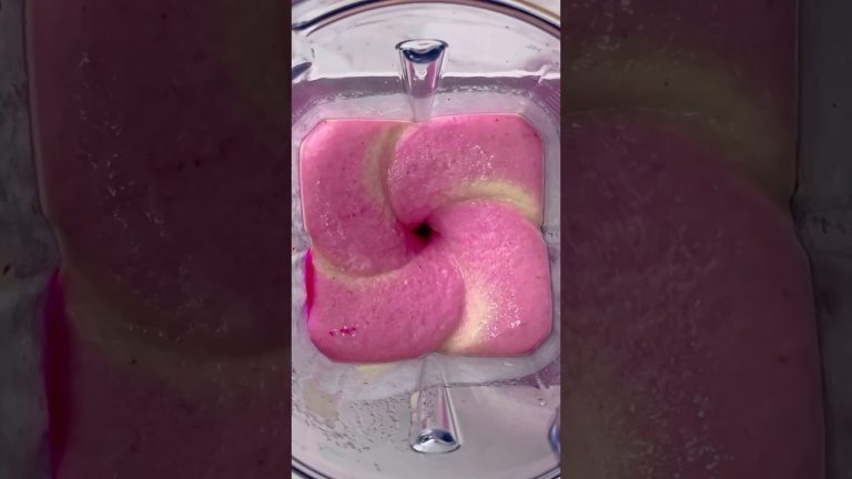 PINN peach smoothie bowl #smoothierecipes #peaches