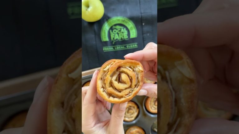 Cozy Apple Cinnamon Pinwheels | Easy Fall Dessert in Minutes – Happy Bake Day