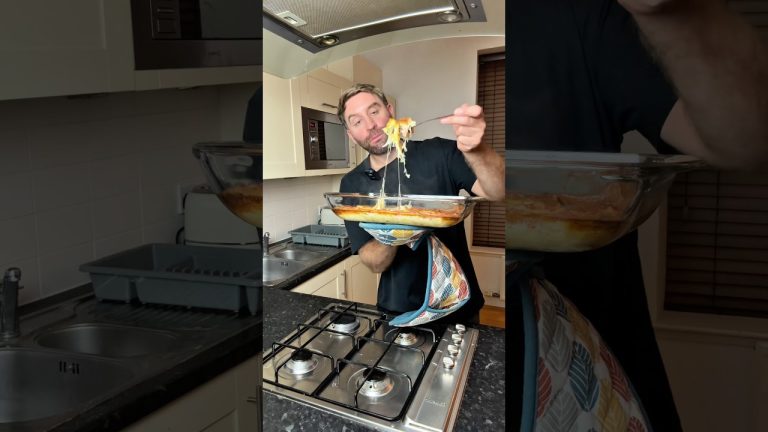 Would you try grating frozen chicken is your recipes? #quiche #nutrition #recipe