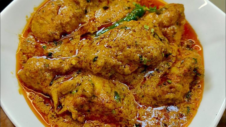 Dawat Mein Star Ban Jaenge Jab Ye Silky Smooth Gravy Wala Chicken Banaenge | Chicken Mumtaz Recipe