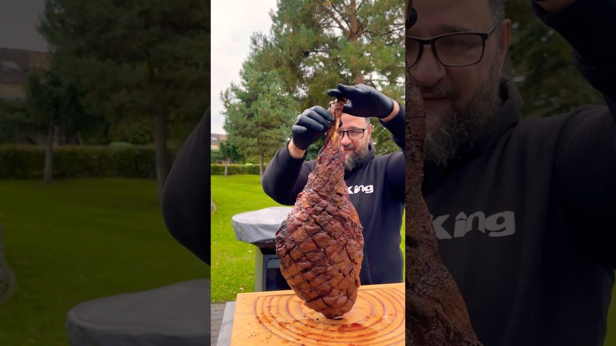 Wildschweinkeule vom Bbq Smoker #bbq #smokegrill #grillen #fleisch