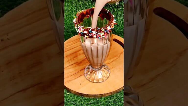 Dariy milk Fruit & Nut Milkshake 😋 #shorts