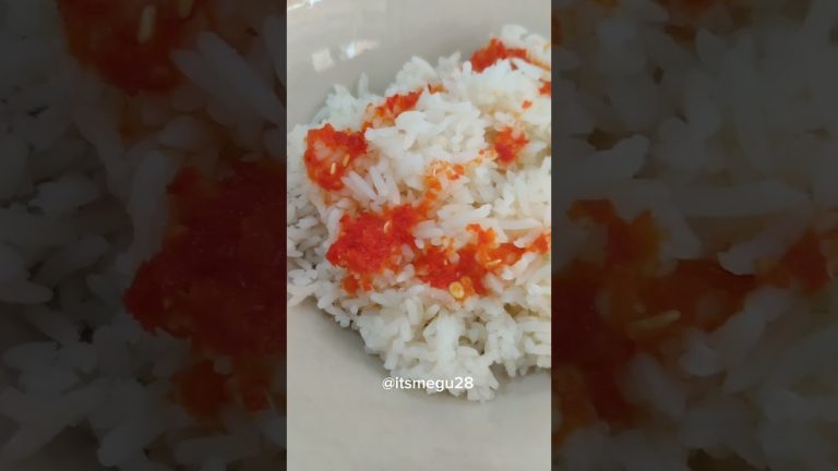 ต้มจืดเลือดหมูข้าวสวย อาหารเช้าไทยPork blood soup with steamed rice, Thai breakfast (한국어): 선지국과 밥