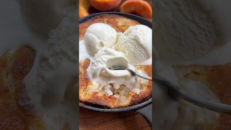 5 ingredient Peach Cobbler using fresh Georgia peaches! 🍑✨ #southern  #baking #easyrecipe #peaches