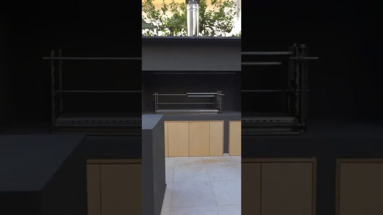 Ψησταριά με ξυλόφουρνο – ειδική κατασκευή στο Μαρούσι #bbq #grill #charcoal #oven #grilling #amberq