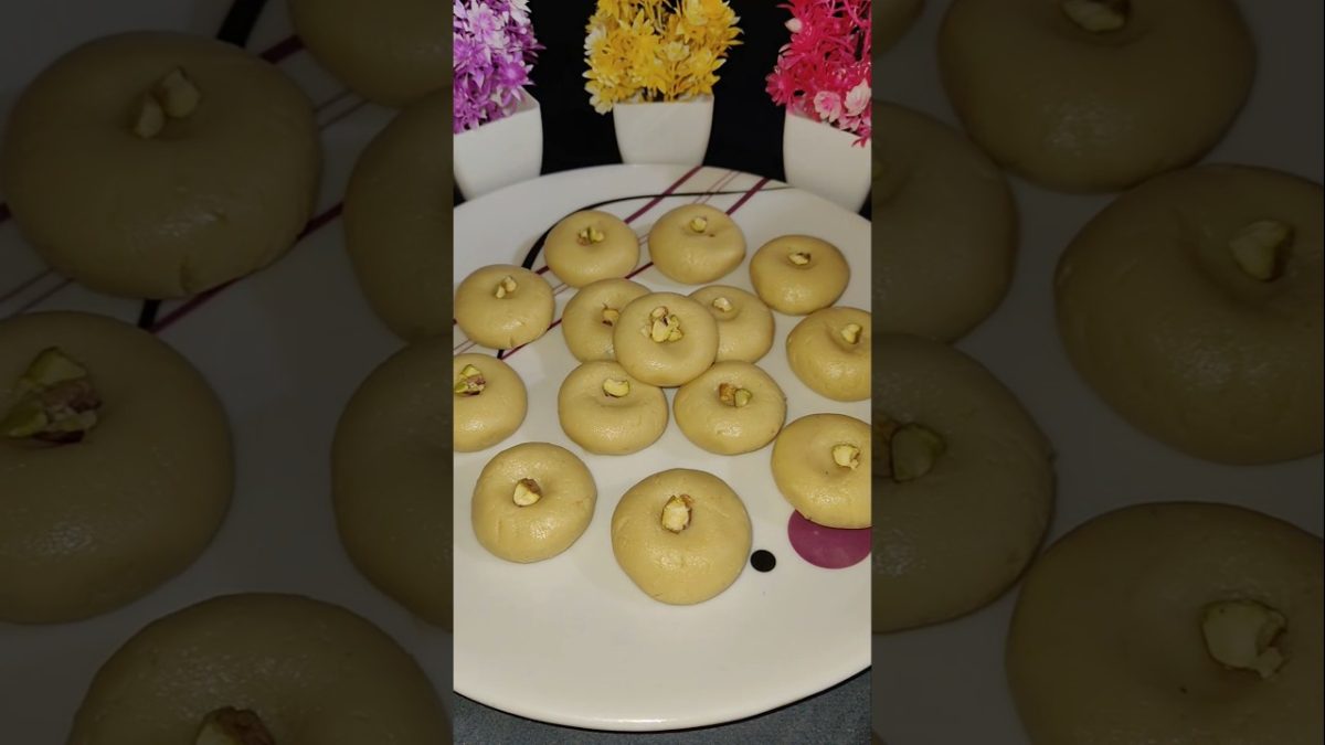 Mawa Peda Recipe | Diwali Special Sweet | Halwai Style Malai Peda | Easy Peda Recipe #shorts