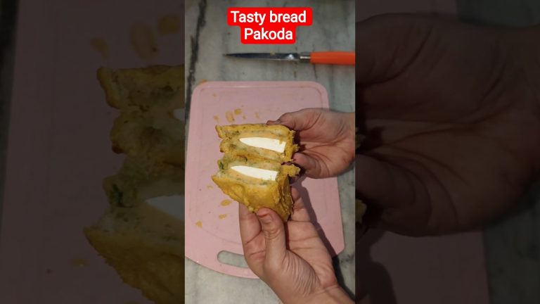 bread pakoda #trending #food #viral #recipe #trendingshorts #trendingreels #tiktok #bgmi #fyp